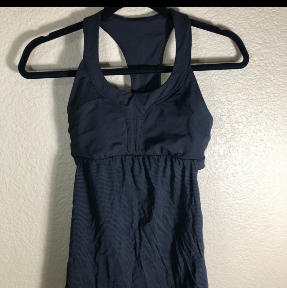 "Lululemon" tank